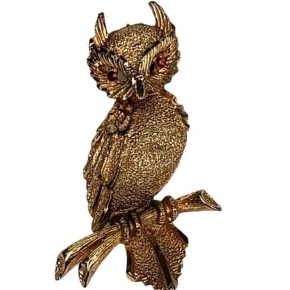 Vintage BSK Owl Brooch on Branch Gold Tone Red Glass Eyes - Picture 1 of 11
